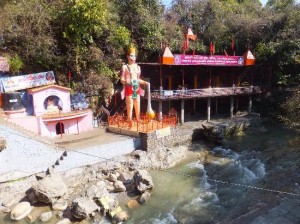 tapkeshwar-temple-namaste dehradun